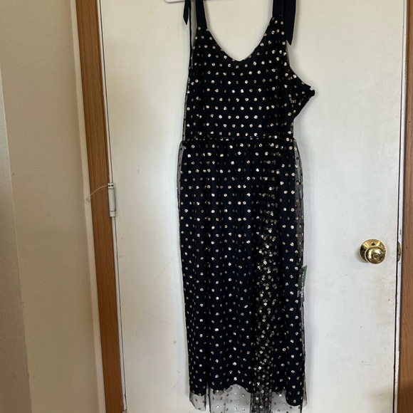 MODCLOTH Dress Size 1X 
Another Brilliant Polka Dot Black Gold
Tie Shoulder - Picture 2 of 11